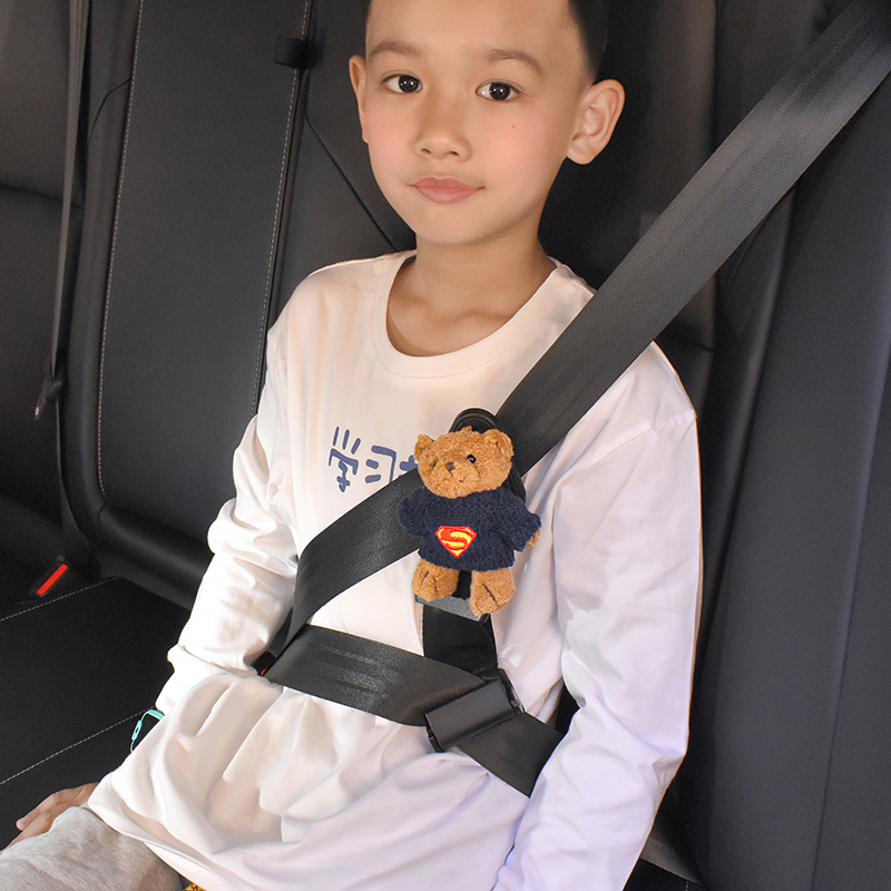 汽车儿童安全带固定器防勒脖限位器卡通小熊宝宝座椅保险带护肩套