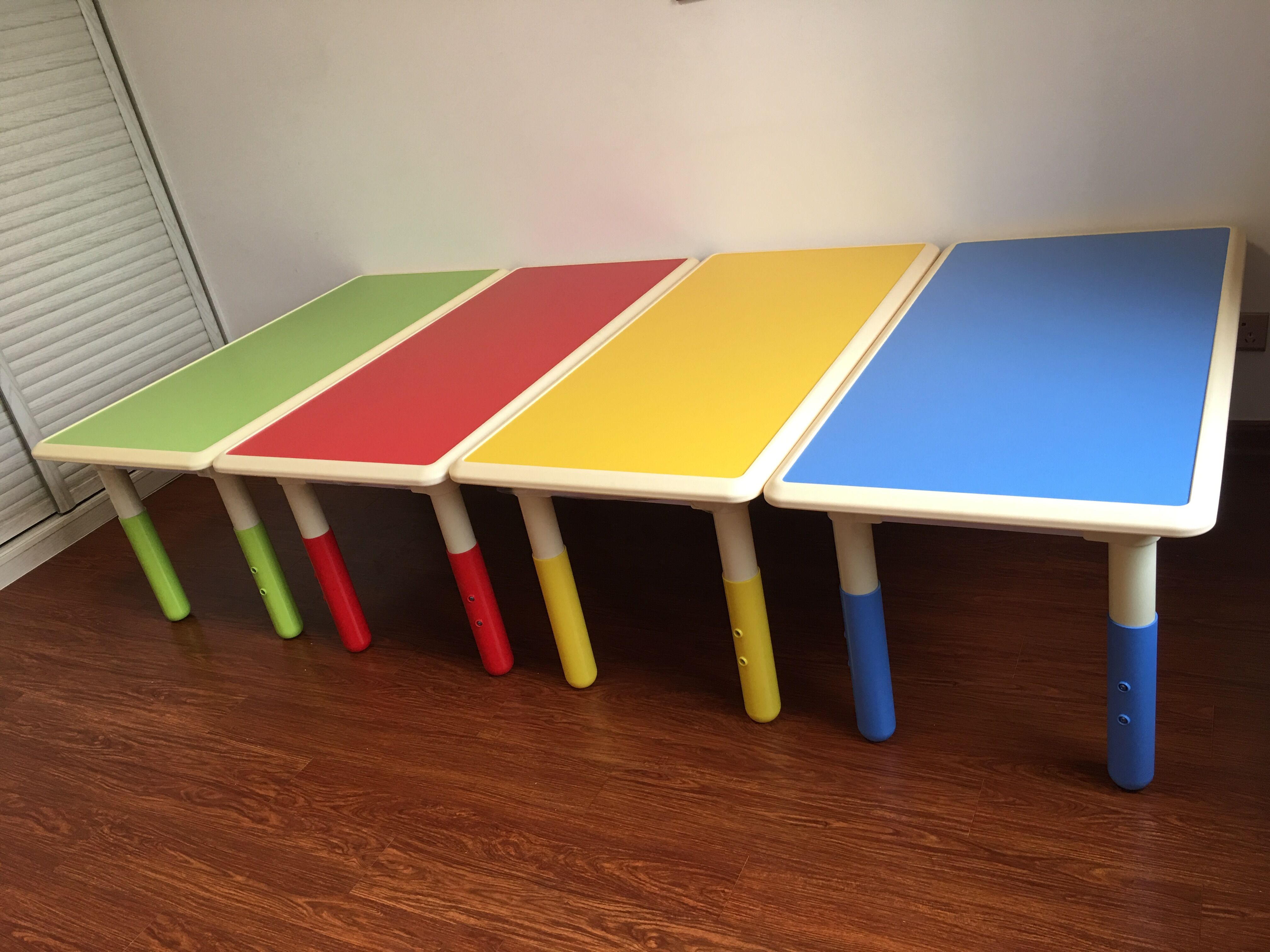 儿童塑料加厚可调节升降学生课桌椅成套新款幼儿园升降长方形桌椅